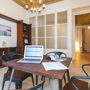 Appartement Bravissimo Plaça Del Vi, Authentic Historic, Gérone